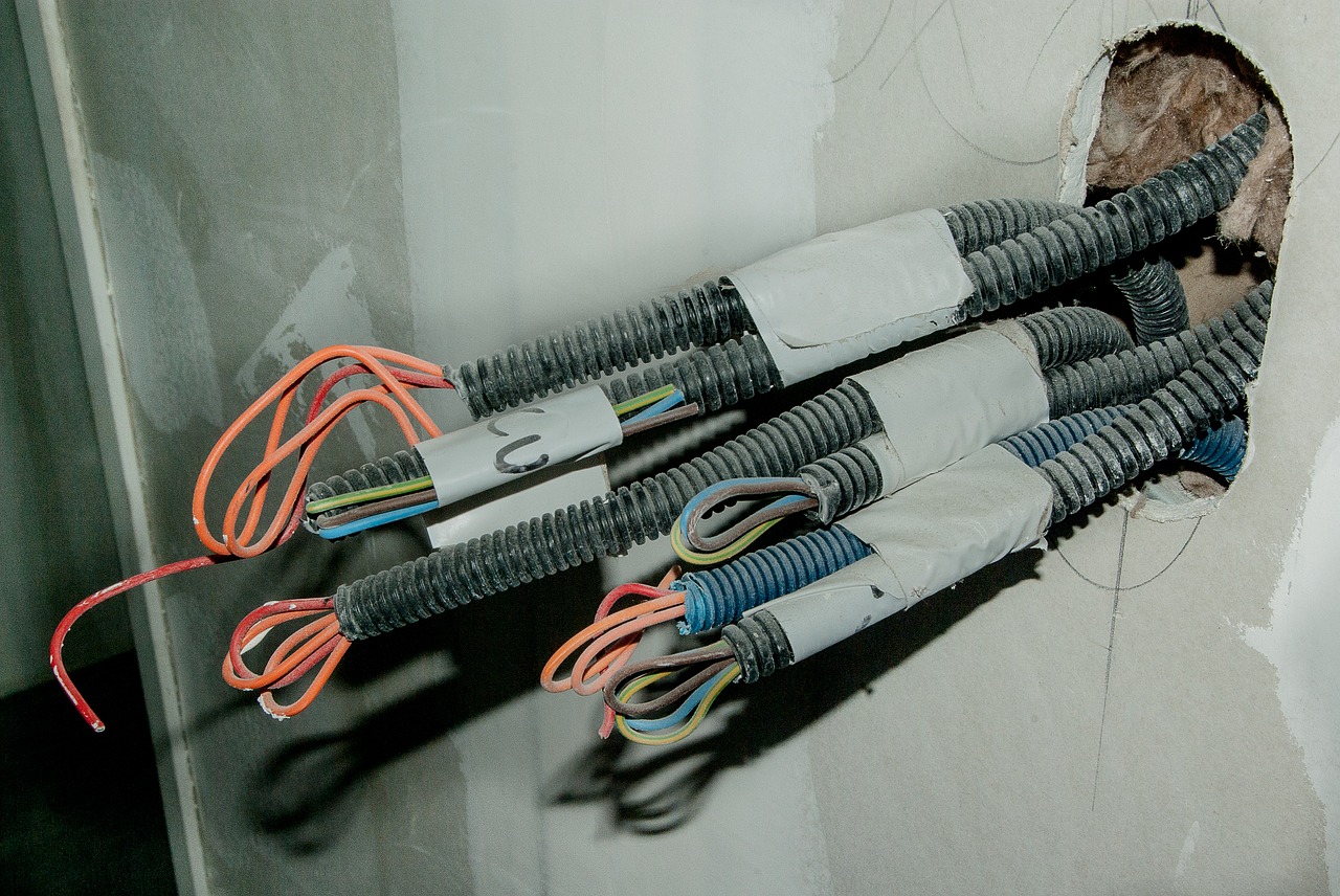 electrician, electric wires, cables-1696757.jpg